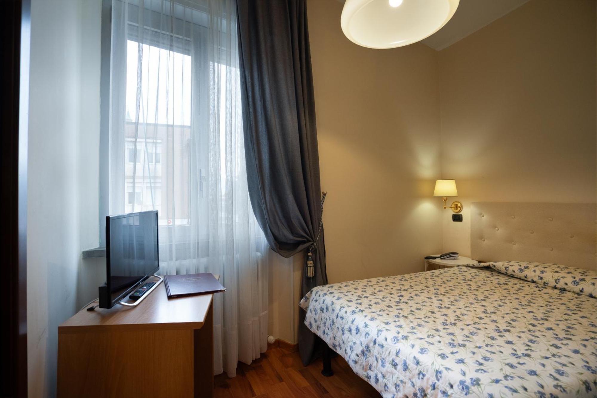 Hotel Bernardino Lucca Kültér fotó