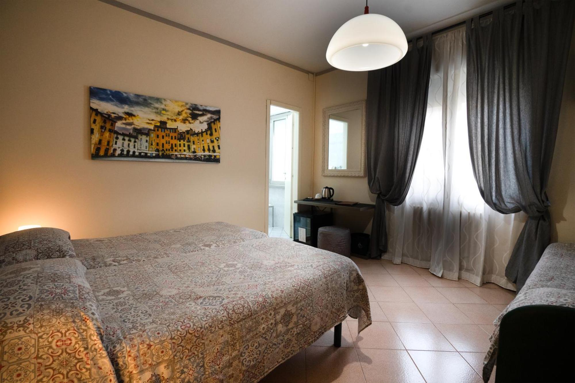 Hotel Bernardino Lucca Kültér fotó