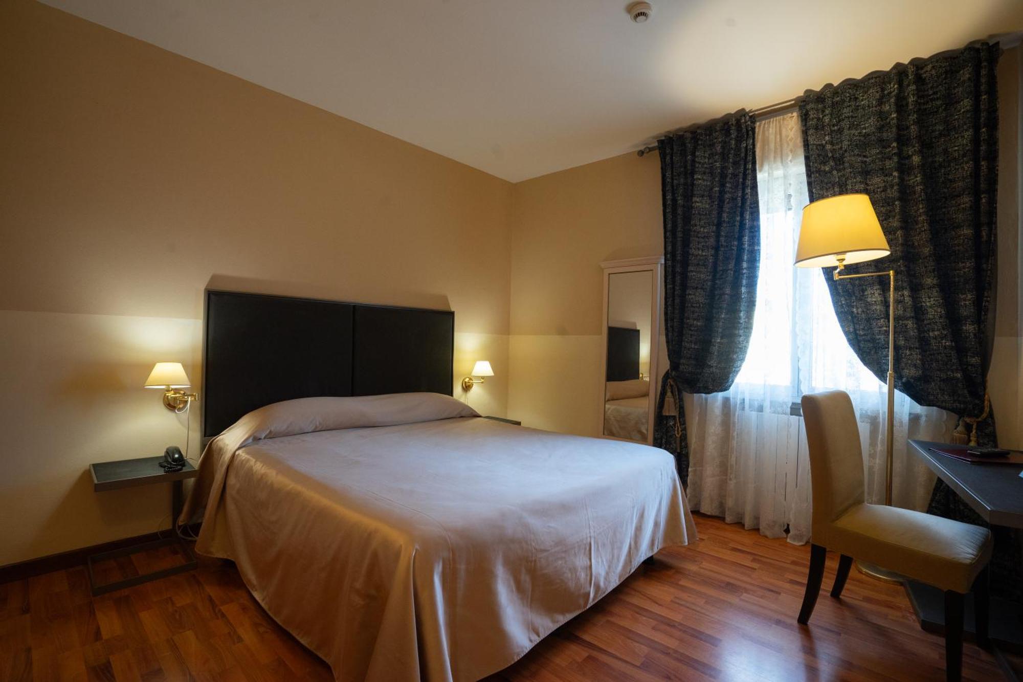 Hotel Bernardino Lucca Kültér fotó