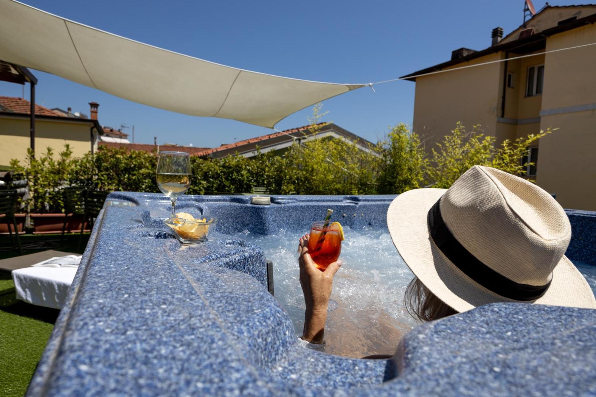 Hotel Bernardino Lucca Kültér fotó